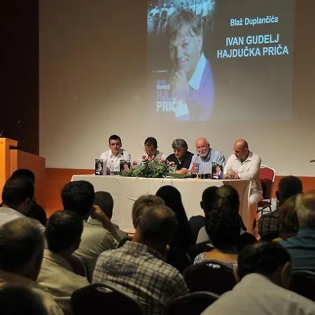 Bed and breakfast Hotel Central Vitez