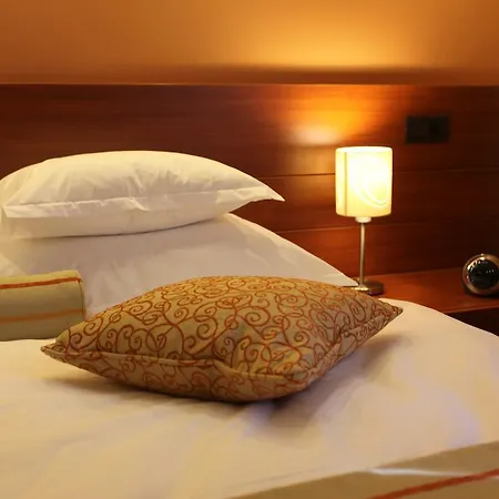 Hotel Central 3* Vitez