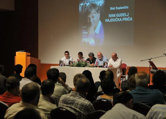 住宿加早餐酒店 森特尔酒店 维特兹